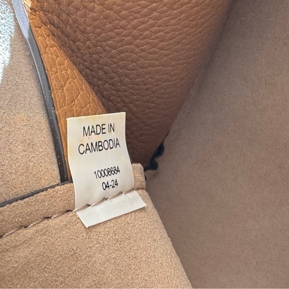 Tory Burch Thea Convertible crossbody bag like new - Picture 13 of 17